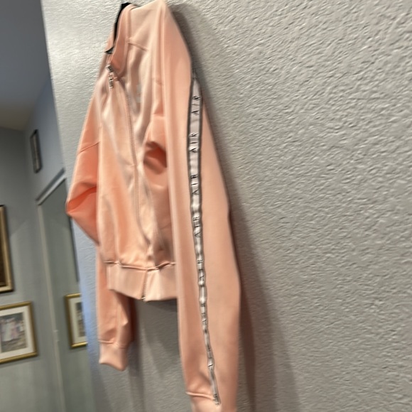 Sporty Nike Air shorty style athletic jacket - Picture 5 of 9